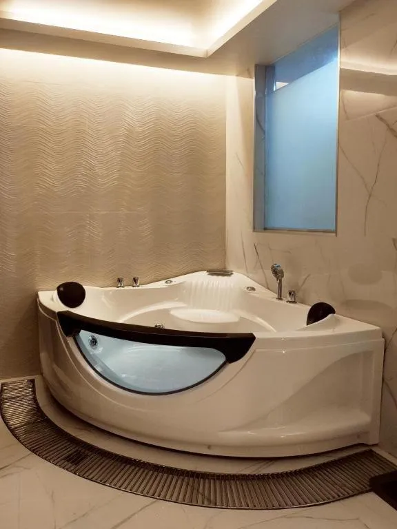 One Serenata Hotel General Trias