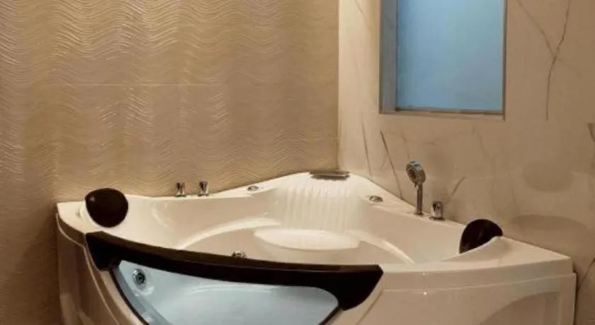 One Serenata Hotel General Trias