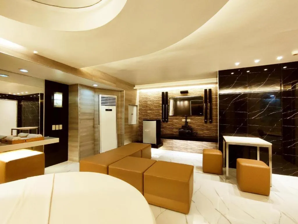 Bed in One Serenata Hotel General Trias