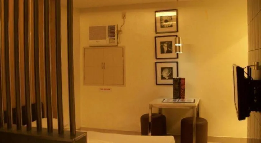 One Serenata Hotel General Trias