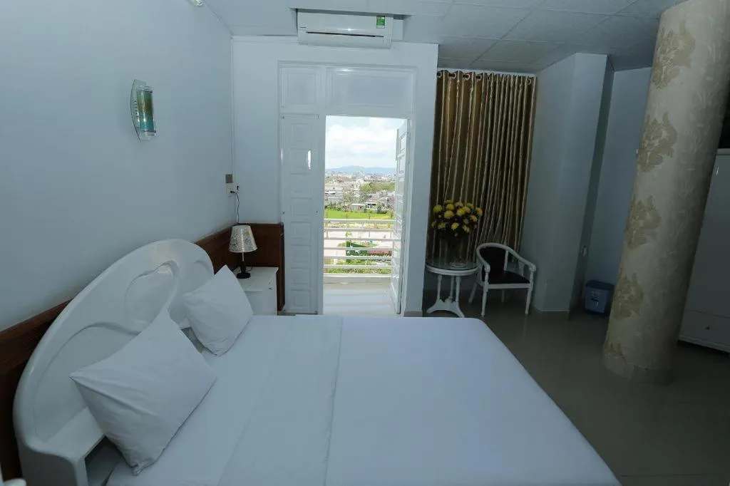 Bed in Thanh Long Hotel