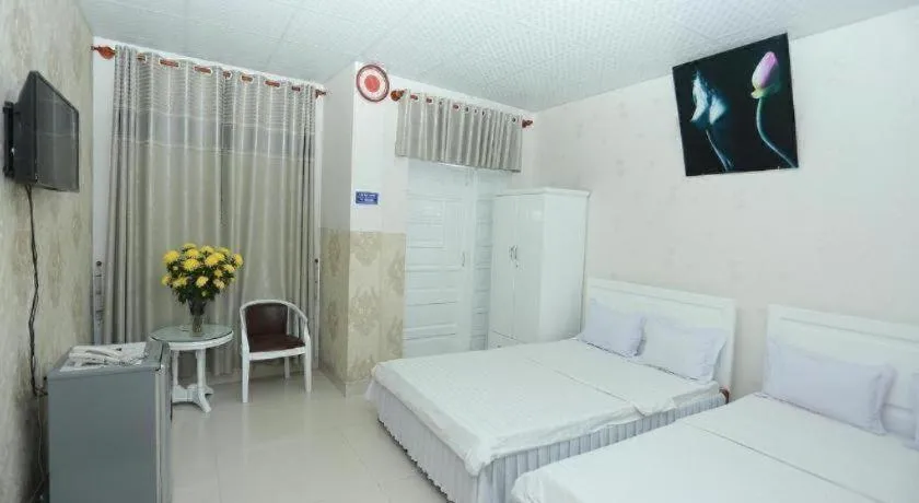 Bed in Thanh Long Hotel
