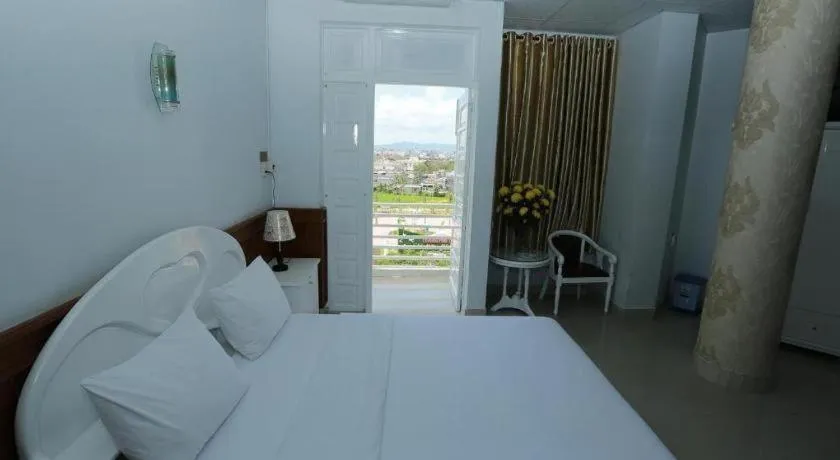 Bed in Thanh Long Hotel