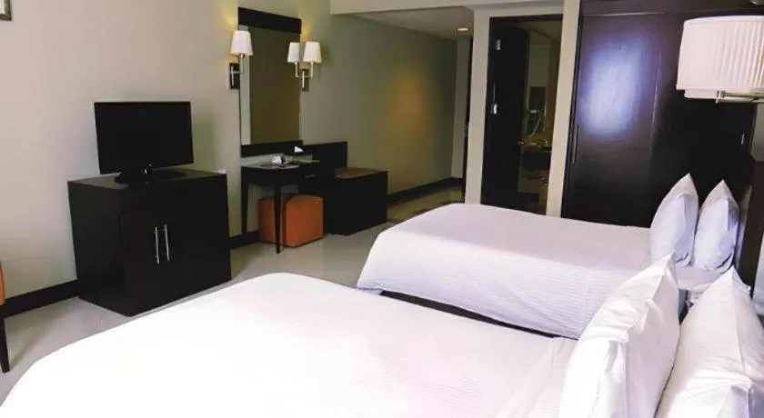 Bed in Grage Hotel Cirebon