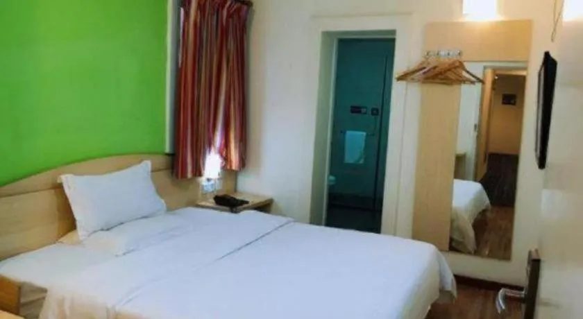 Bed in 7 Days Inn Guangzhou East Station Yantang Tianpingjia Metro Station
