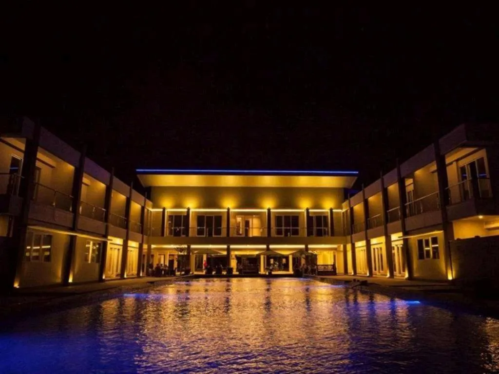 D'Season Premiere Hotel