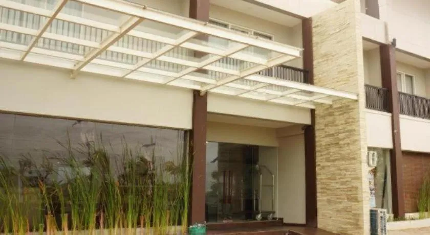 D'Season Premiere Hotel