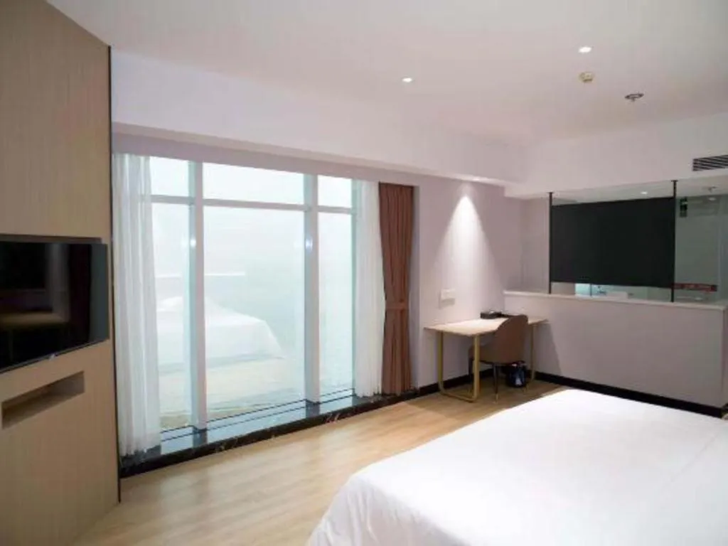 Bed in Grand Nest Hotel (Tang Jia Wan Beach)