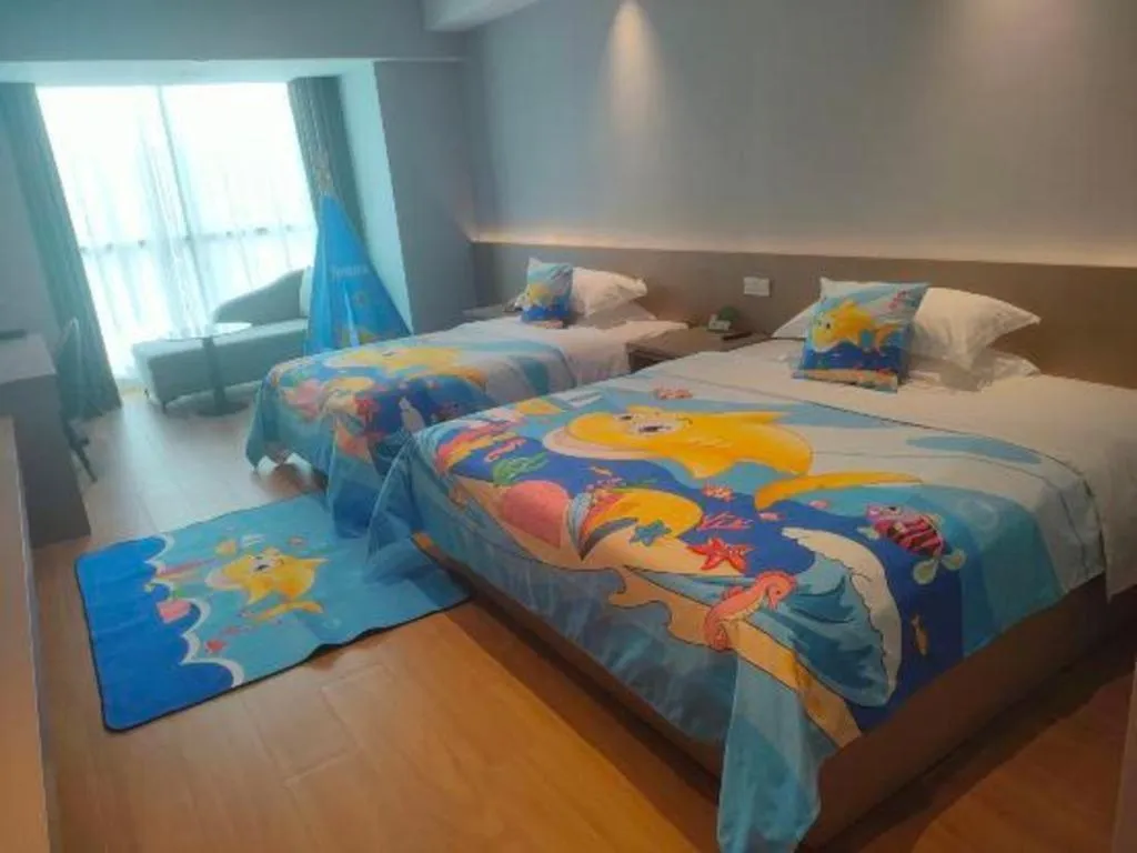 Bed in Grand Nest Hotel (Tang Jia Wan Beach)