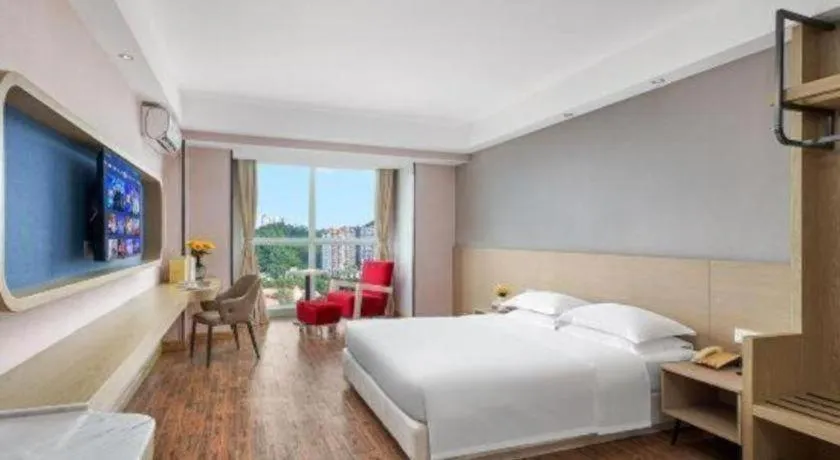 Bed in Grand Nest Hotel (Tang Jia Wan Beach)