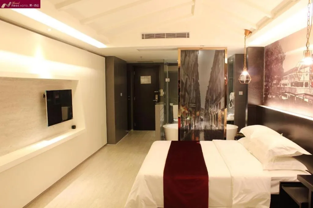 Bed in Grand Nest Hotel (Tang Jia Wan Beach)