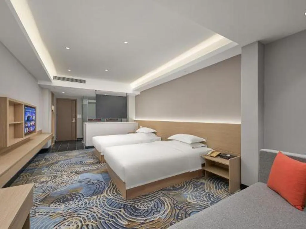 Bed in Grand Nest Hotel (Tang Jia Wan Beach)
