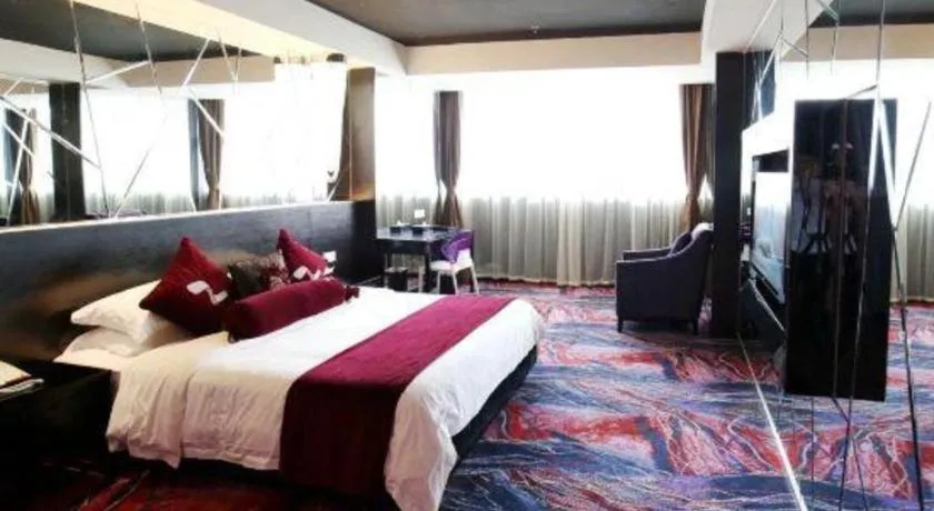 Bed in Grand Nest Hotel (Tang Jia Wan Beach)