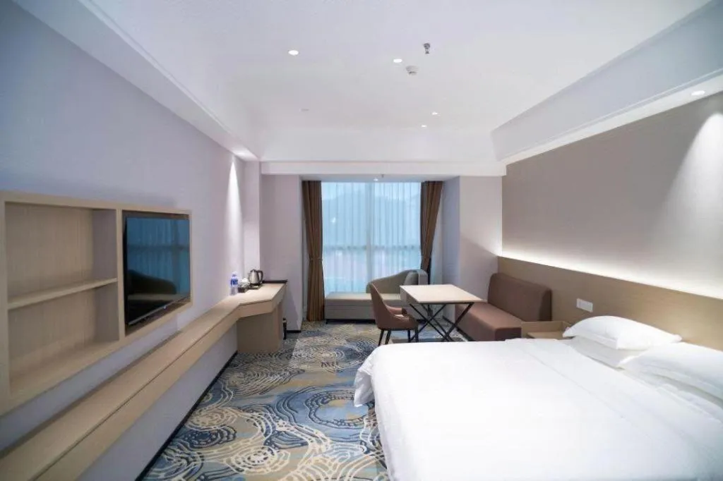 Bed in Grand Nest Hotel (Tang Jia Wan Beach)