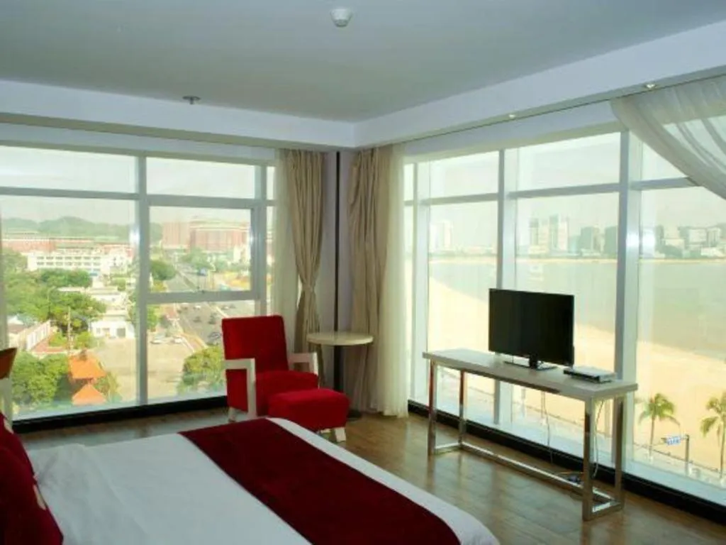 Bed in Grand Nest Hotel (Tang Jia Wan Beach)