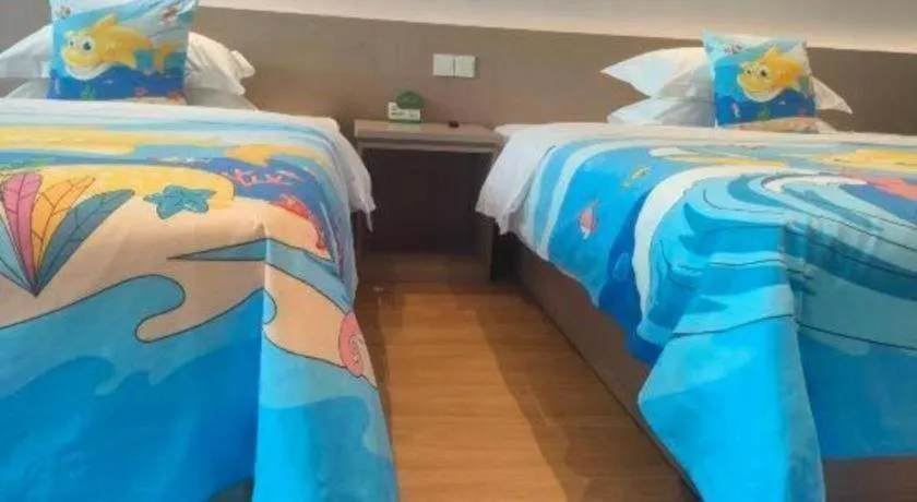 Bed in Grand Nest Hotel (Tang Jia Wan Beach)