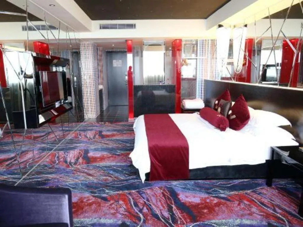 Bed in Grand Nest Hotel (Tang Jia Wan Beach)