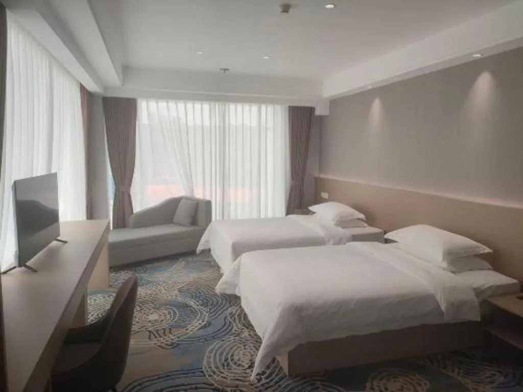 Bed in Grand Nest Hotel (Tang Jia Wan Beach)