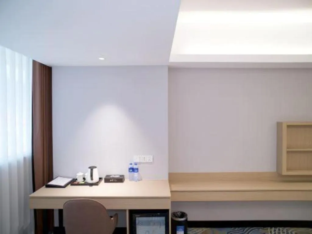 Grand Nest Hotel (Tang Jia Wan Beach)