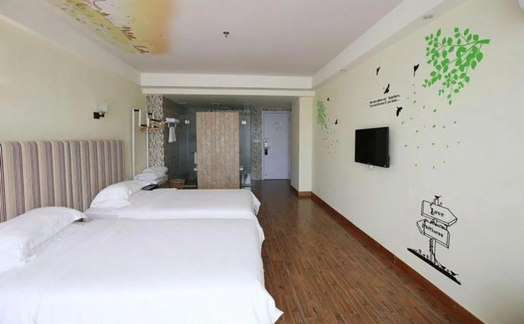 Bed in Grand Nest Hotel (Tang Jia Wan Beach)