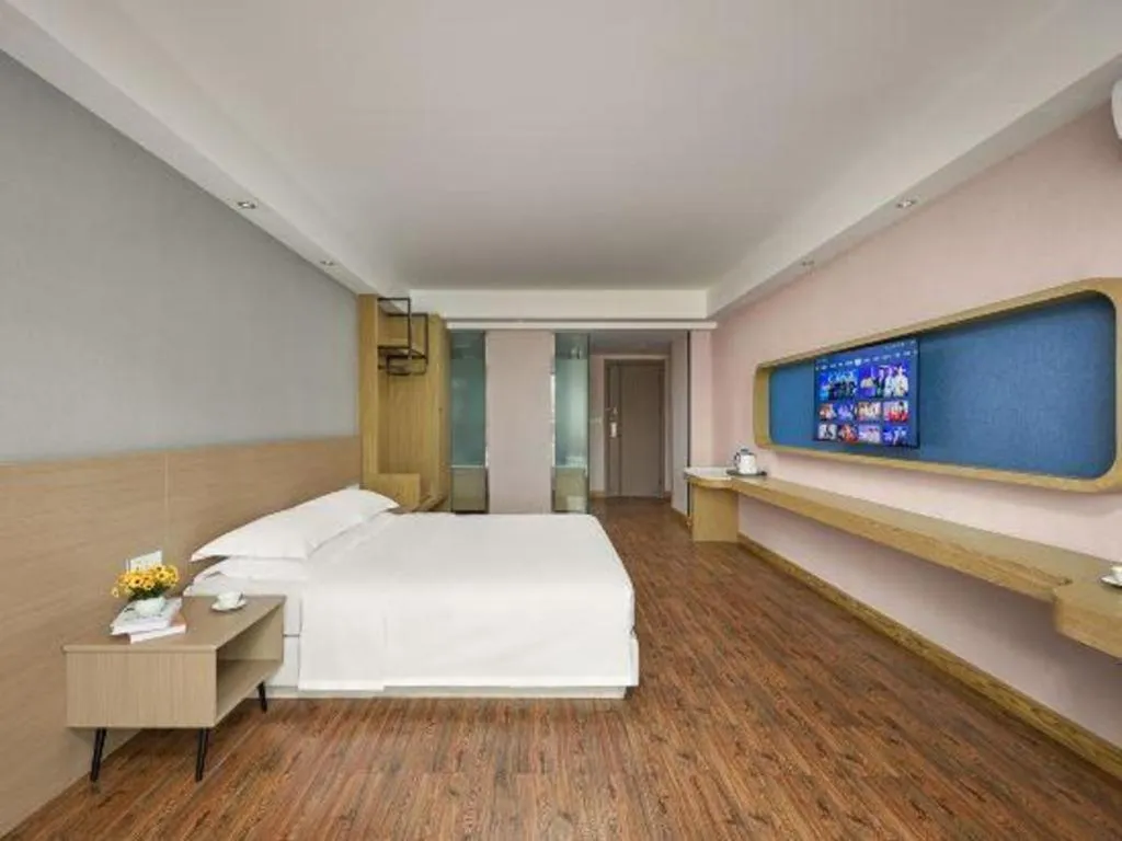 Bed in Grand Nest Hotel (Tang Jia Wan Beach)