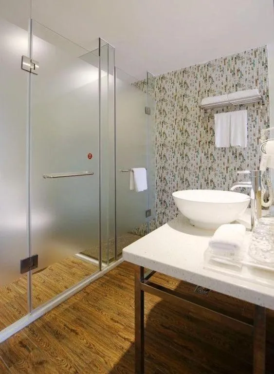 Grand Nest Hotel (Tang Jia Wan Beach)