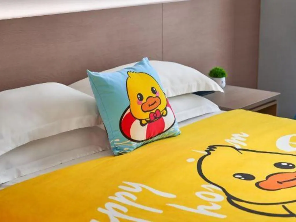 Bed in Grand Nest Hotel (Tang Jia Wan Beach)