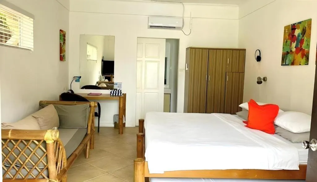 Bed in Coral Beach Club