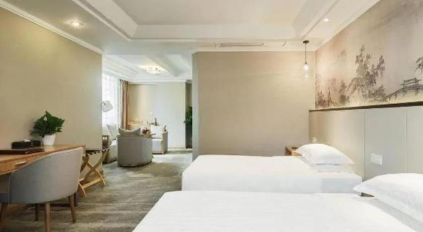 Bed in Chongqing Tianyou Hotel