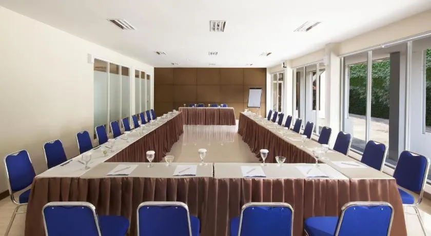 Aveon Express Hotel Yogyakarta by Daphna International