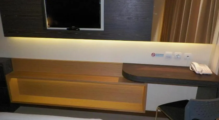 Aveon Express Hotel Yogyakarta by Daphna International