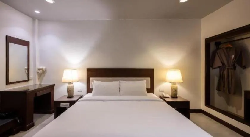 Bed in Rose Bay Resort