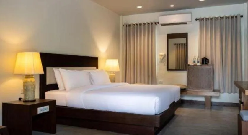 Bed in Rose Bay Resort