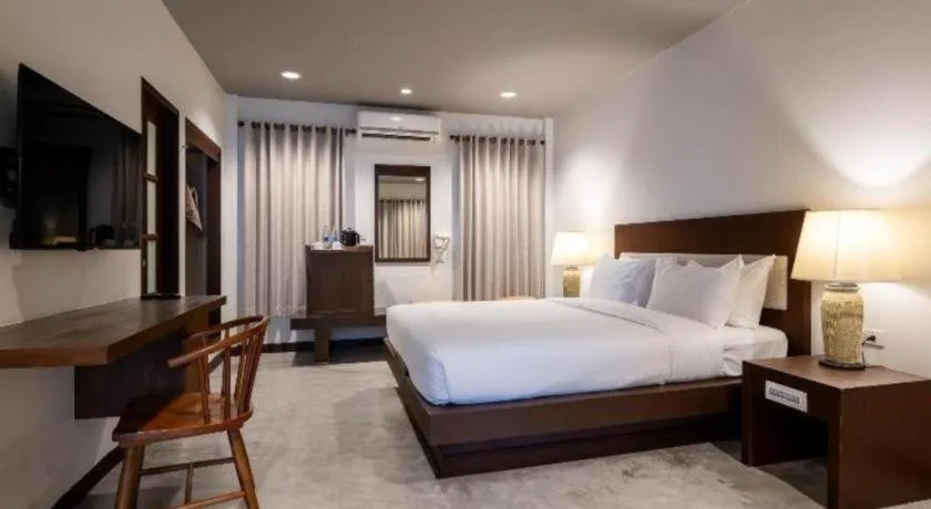 Bed in Rose Bay Resort