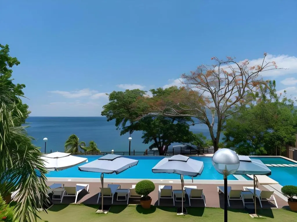 Anilao Awari Bay Resort