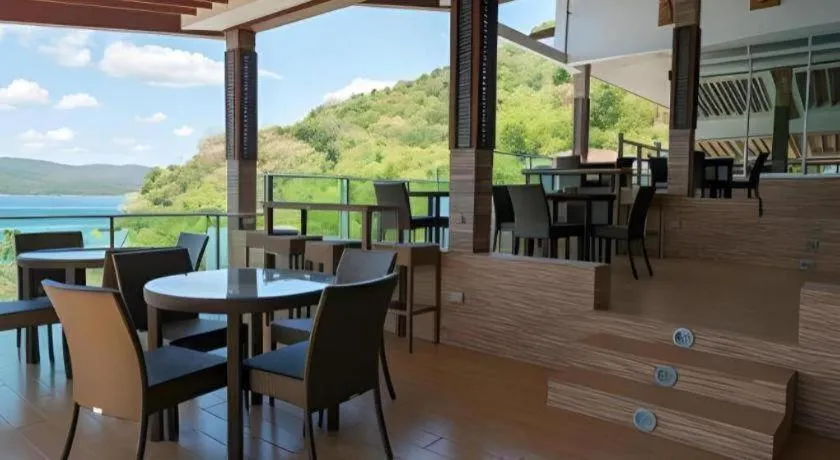 Anilao Awari Bay Resort