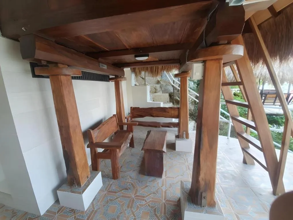 Anilao Awari Bay Resort