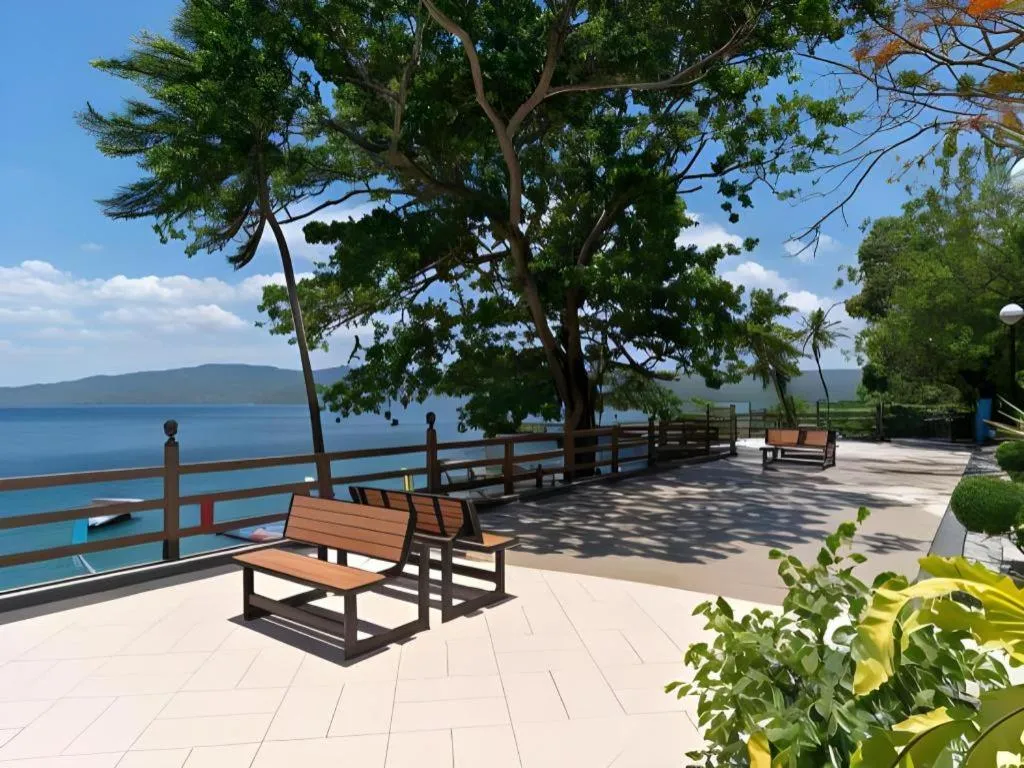 Anilao Awari Bay Resort