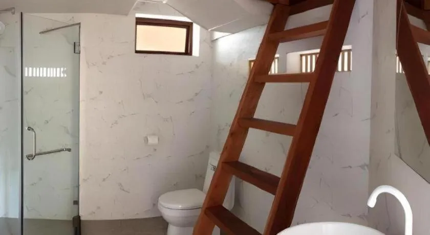 Anilao Awari Bay Resort