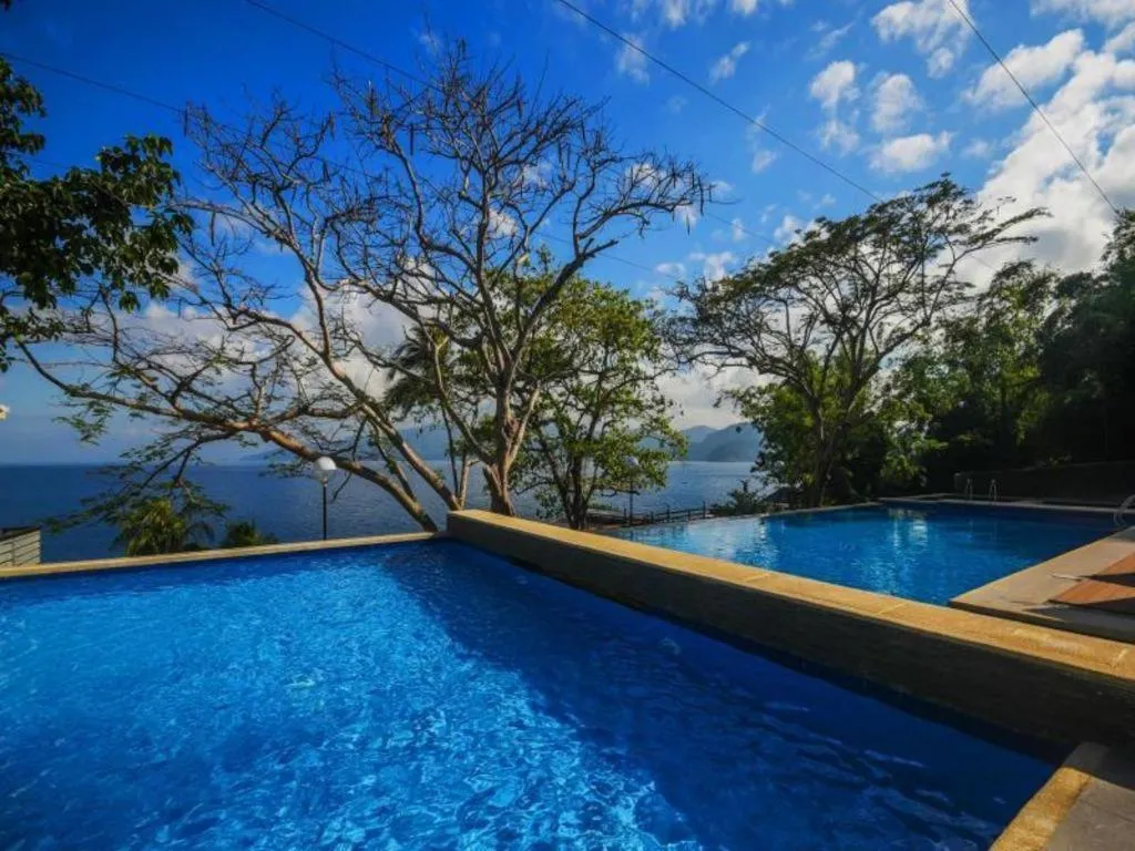 Anilao Awari Bay Resort