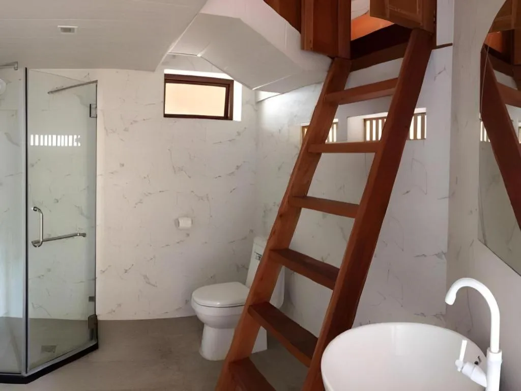 Anilao Awari Bay Resort