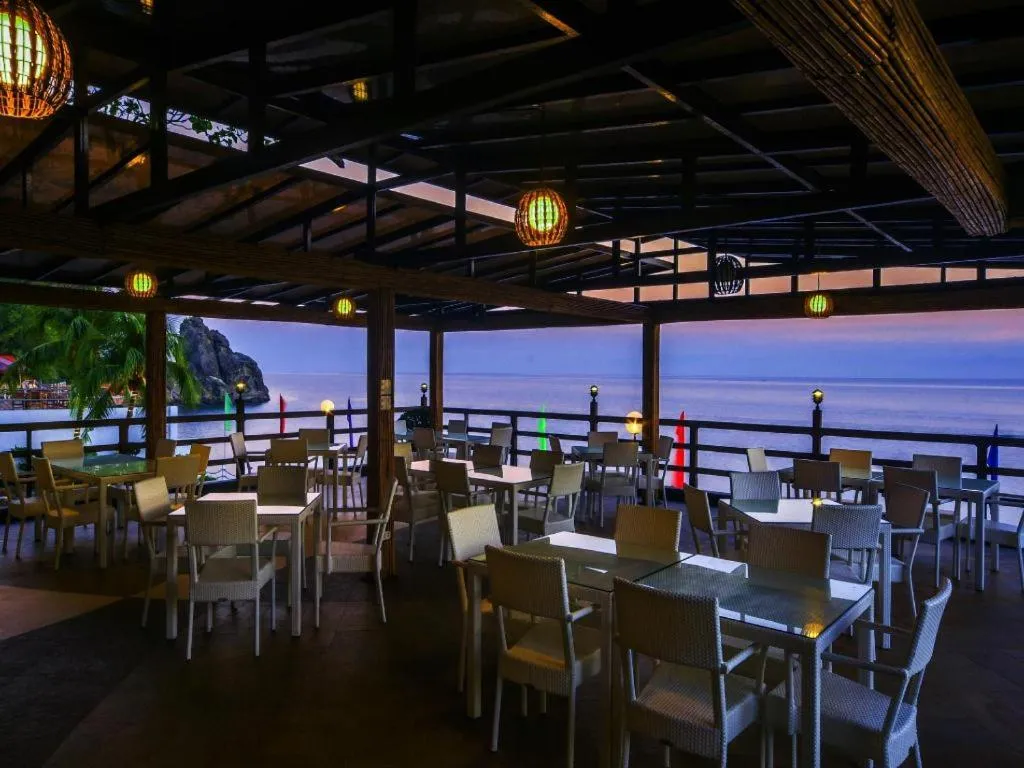 Anilao Awari Bay Resort