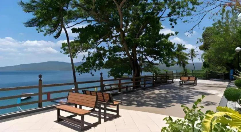 Anilao Awari Bay Resort