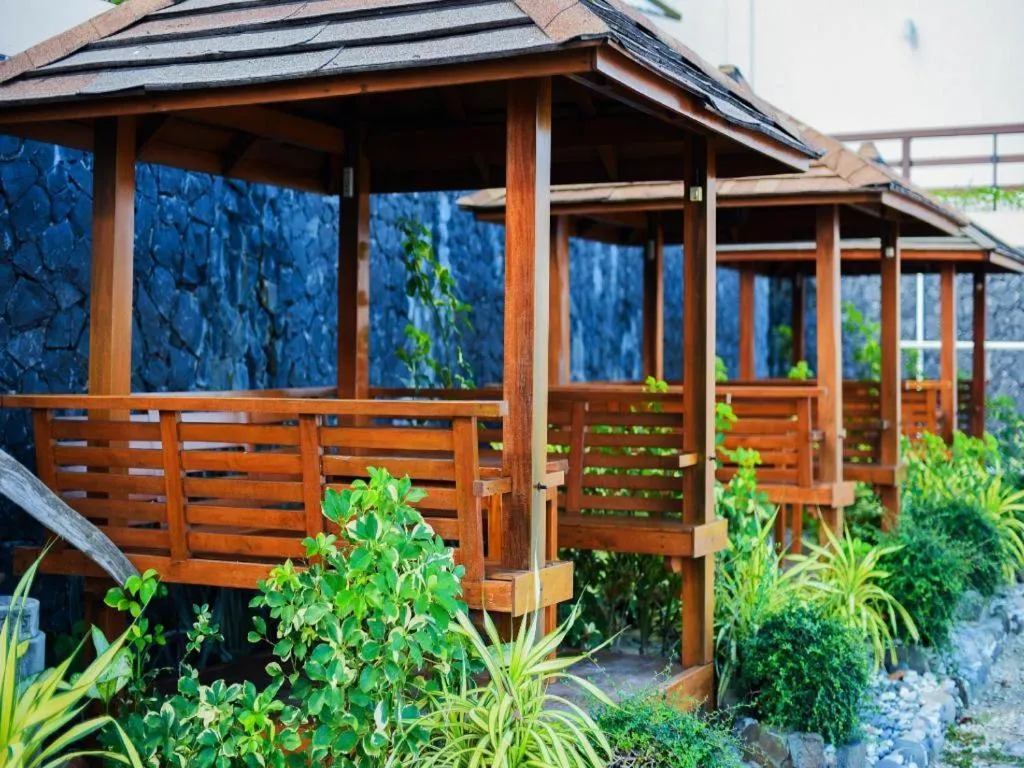 Anilao Awari Bay Resort