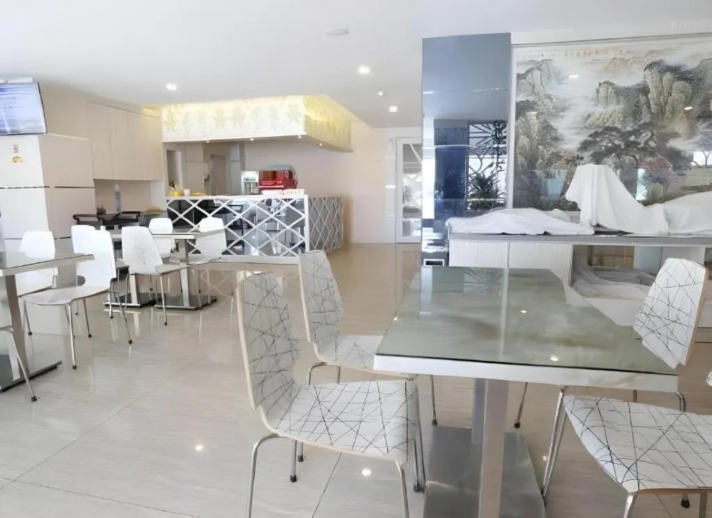 Lovina Inn Hotel Batam