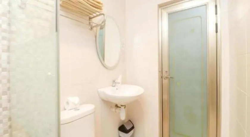 Lovina Inn Hotel Batam