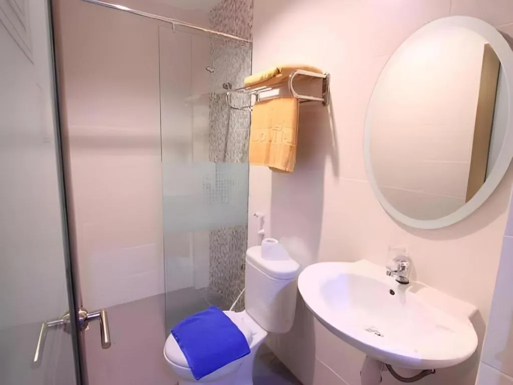 Lovina Inn Hotel Batam