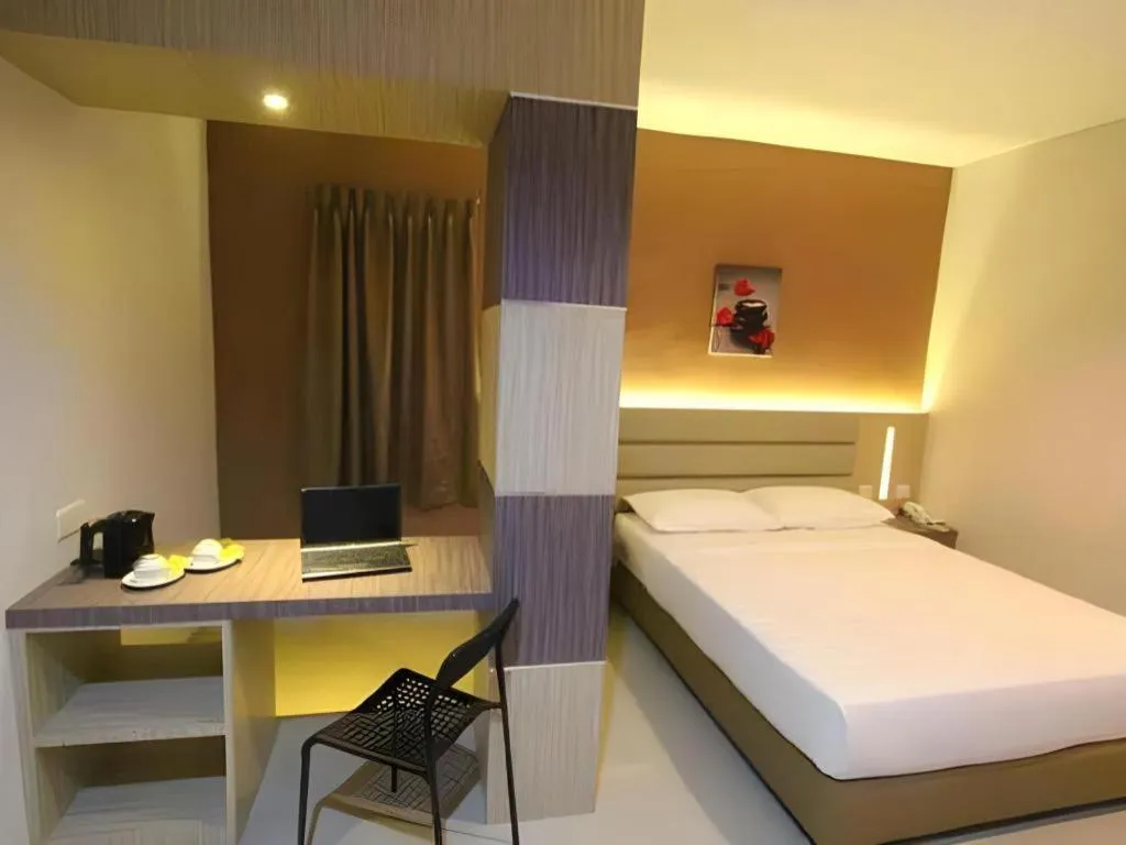 Bed in Lovina Inn Hotel Batam