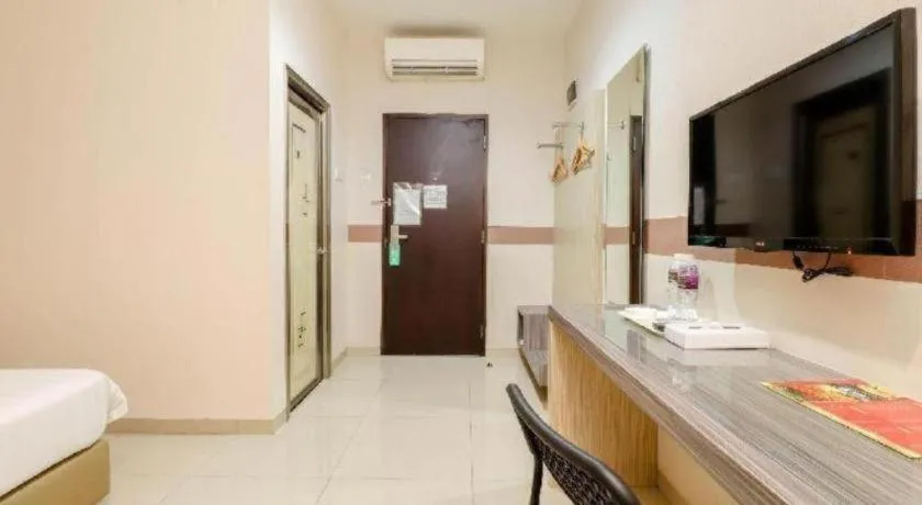 Bed in Lovina Inn Hotel Batam