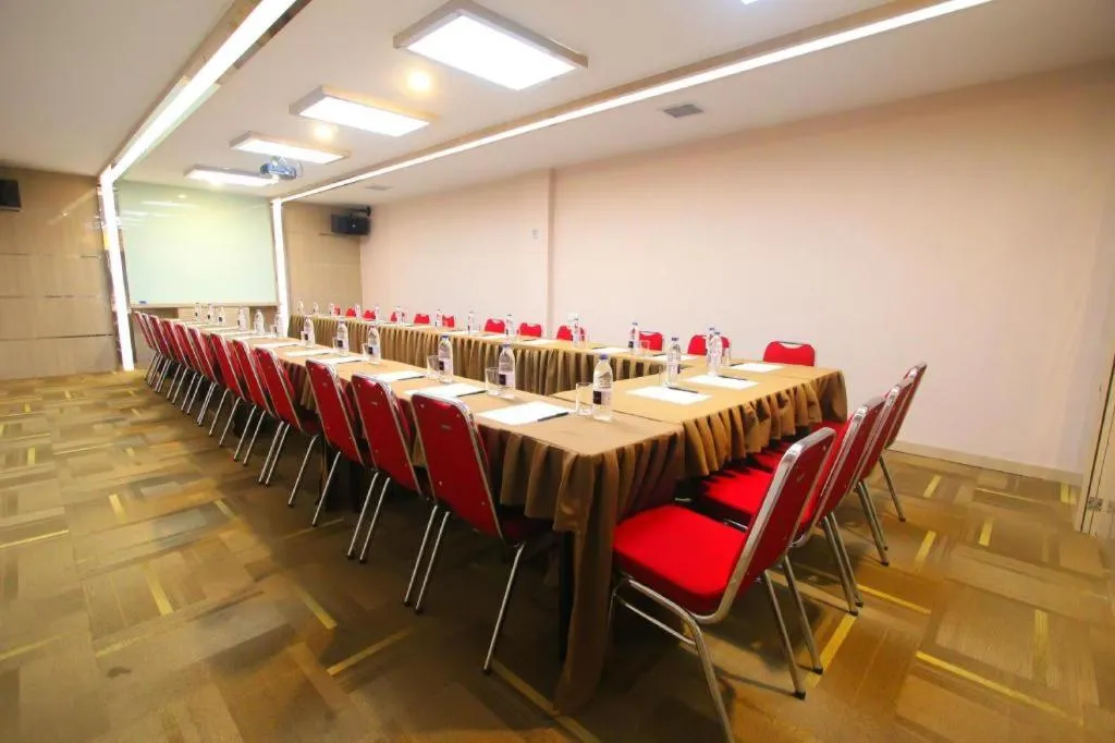 Lovina Inn Hotel Batam